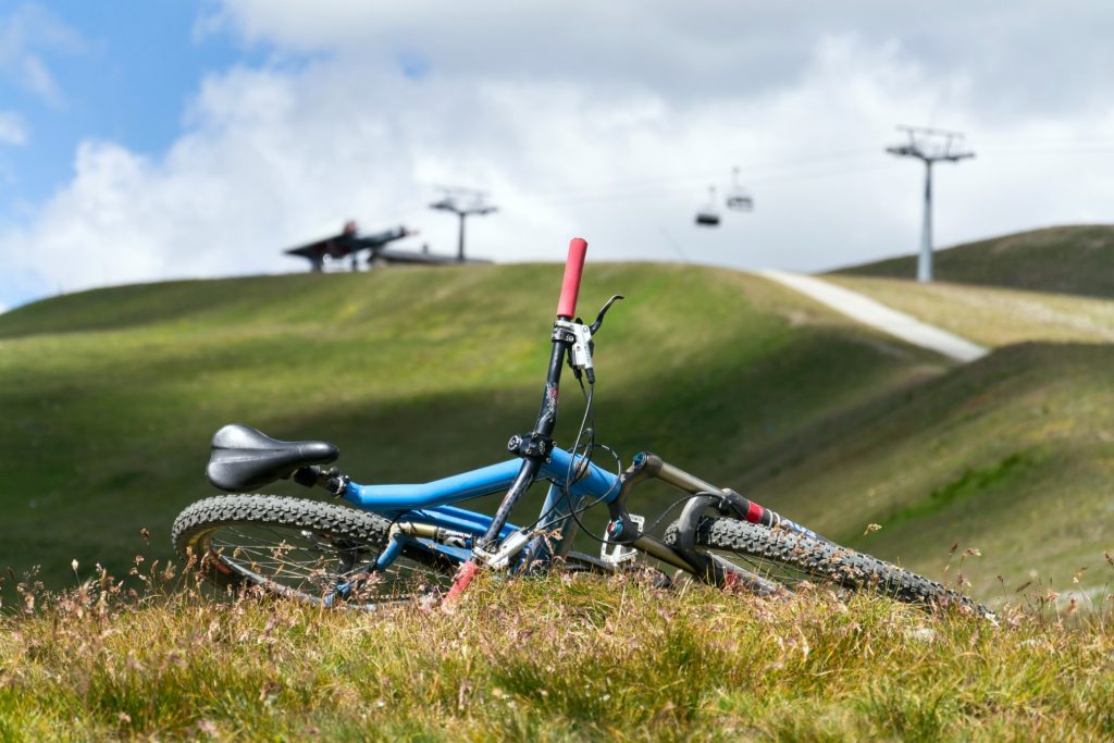 Mikroabenteuer in den Alpen mit einem Mountainbike